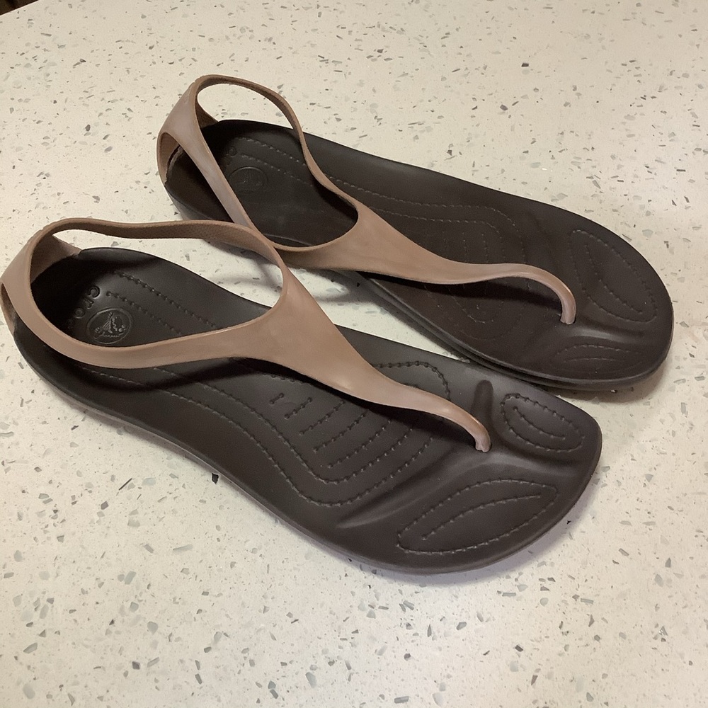 Crocs Serena T-Strap Flip Flops Women Size 10 Sandals Rubber Casual Sexi